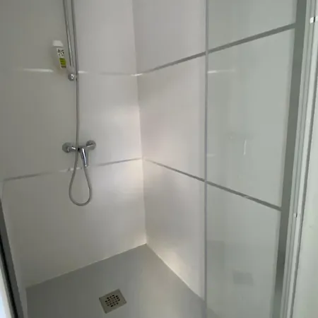 T2 Neuf - Terrace - Center, 8 Min Comedie Apartment *